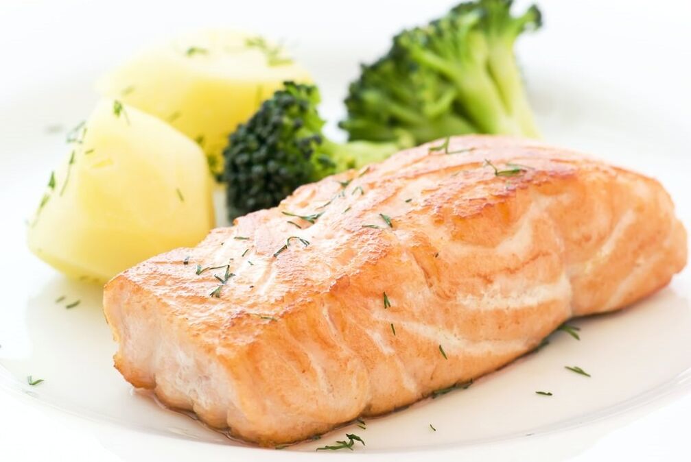 A fish fillet cooked in a water bath is suitable for the fish day of the 6-petal diet. 